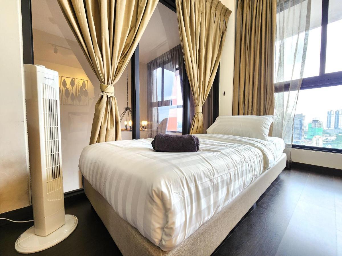 Cozy Loft 2br Near Jb Ciq 7pax Apartment